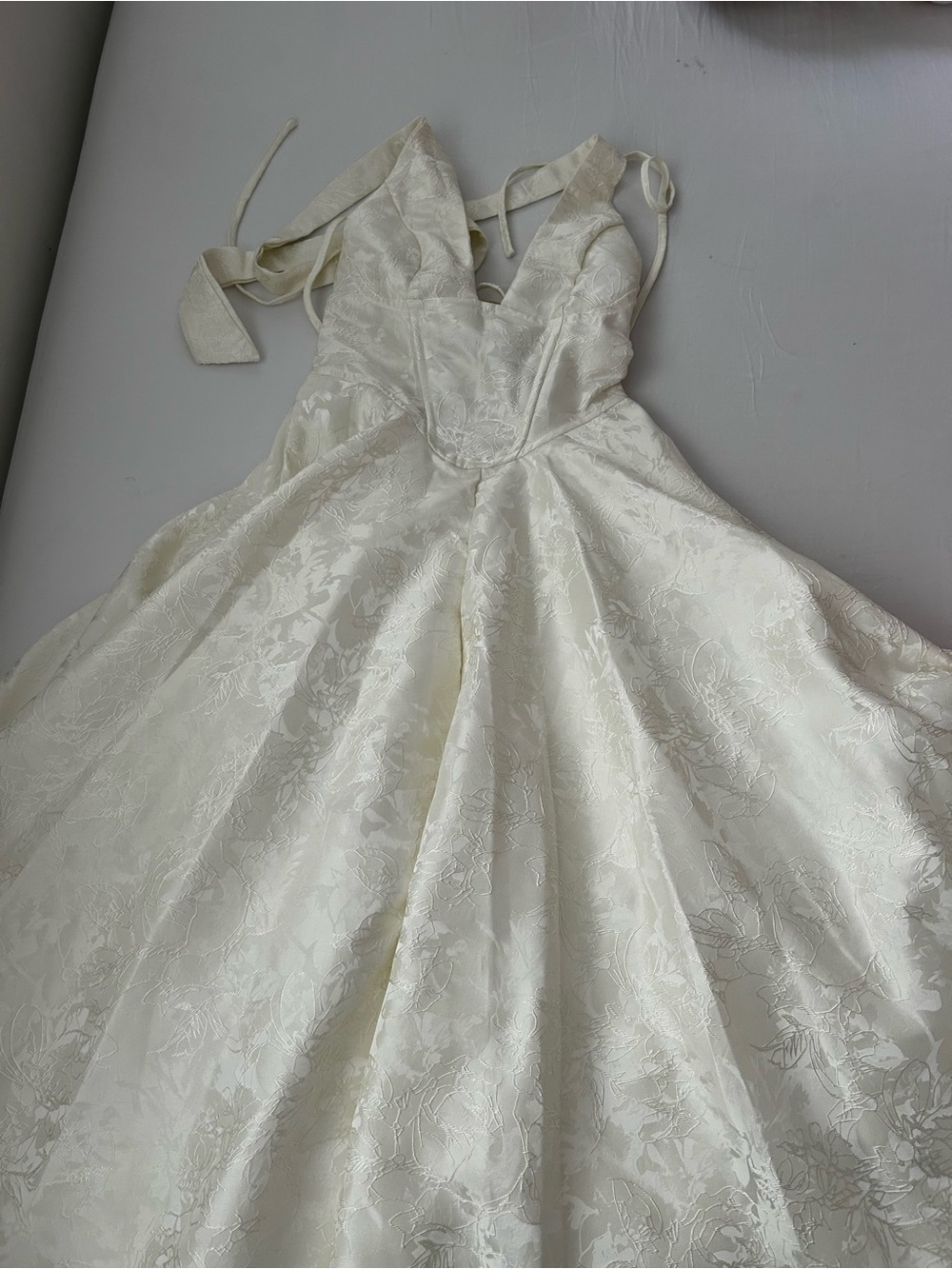 SHEIN Ivory Floral Jacquard V-Neck Wedding Dress